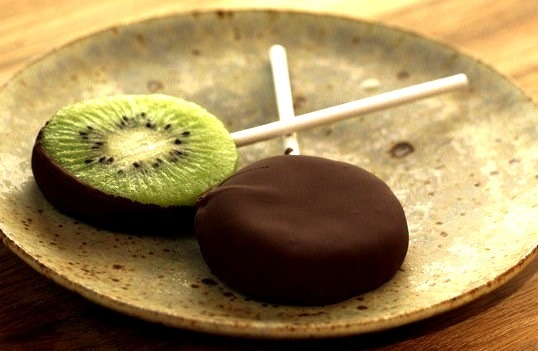 Chocolate Covered Kiwi PopsiclesRecipe