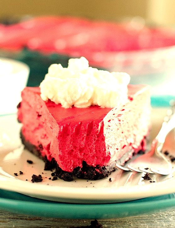 Red Velvet No Bake Cheesecake